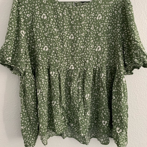 SHEIN Tops - Flowy Shirt